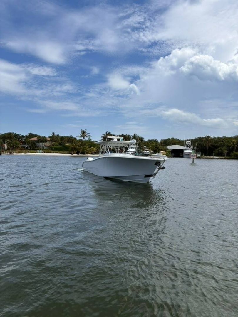2014 Yellowfin 42 Offshore - Image 2