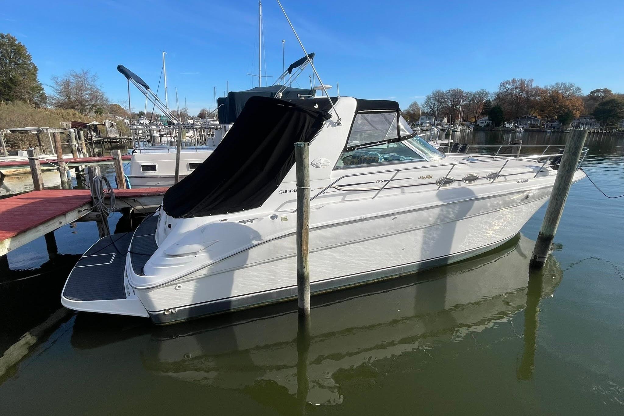 1999 Sea Ray Sundancer 370