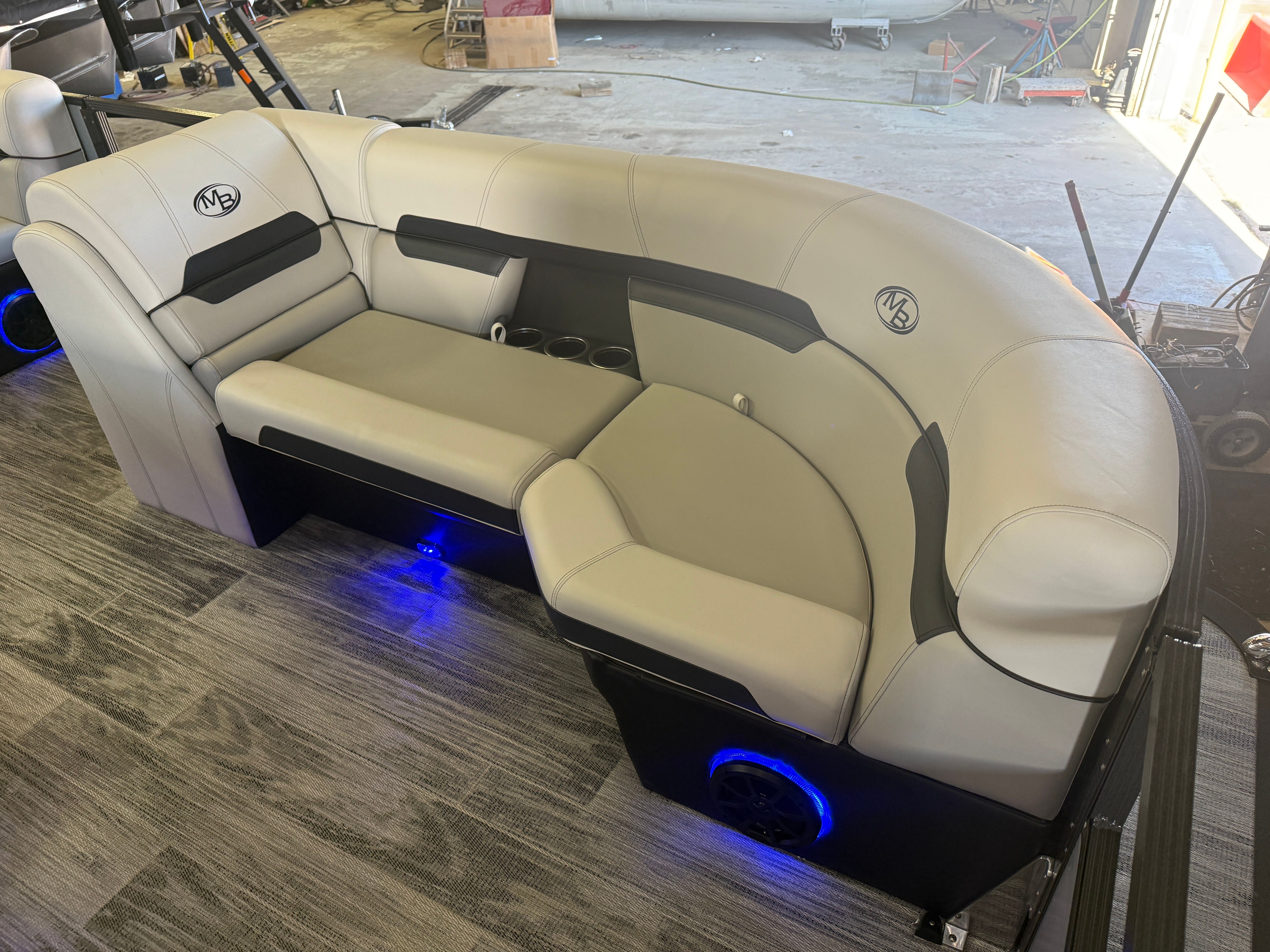 2026 Montego Bay 8522 Fish & Cruise Deluxe Pontoon & Honda 4-Stroke EFI - 8