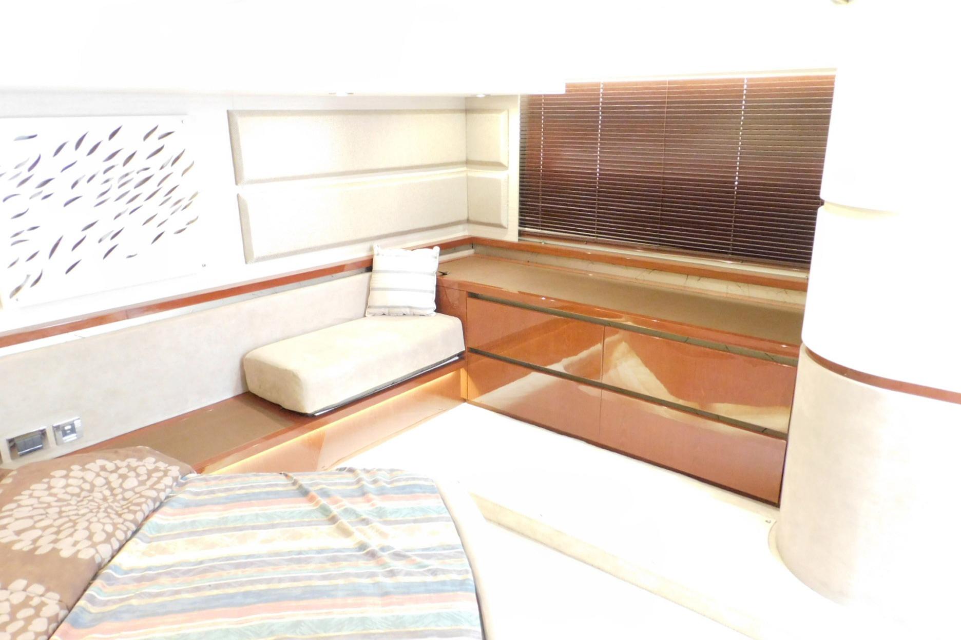 Luxurious interior of 2019 Sea Ray L550 yacht with modern furnishings and elegant design.