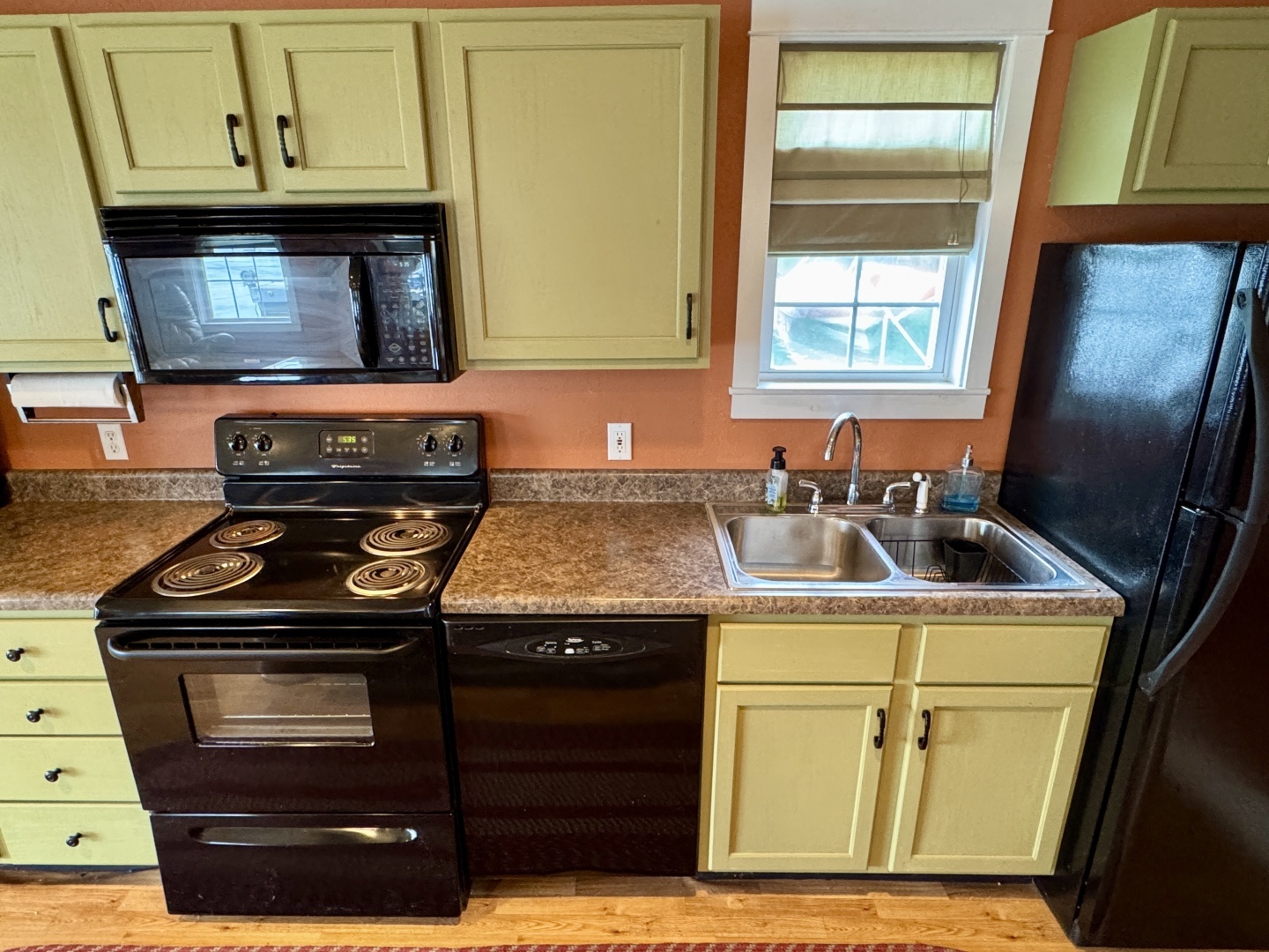 2006 Custom 20 x 43 Floating Cabin - Approx 812sqft - Image 34