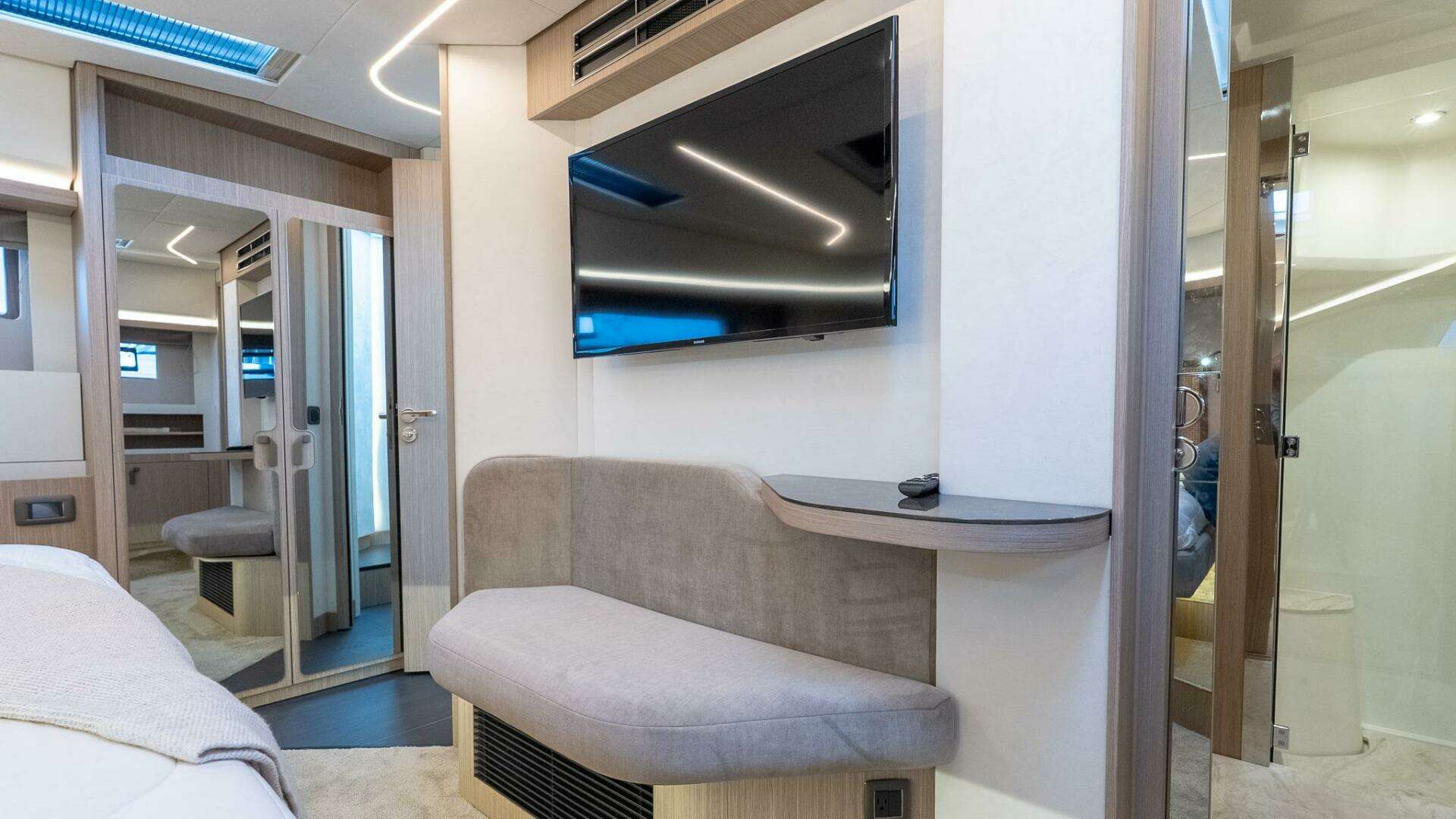 2025 Prestige F4.9 - Image 46
