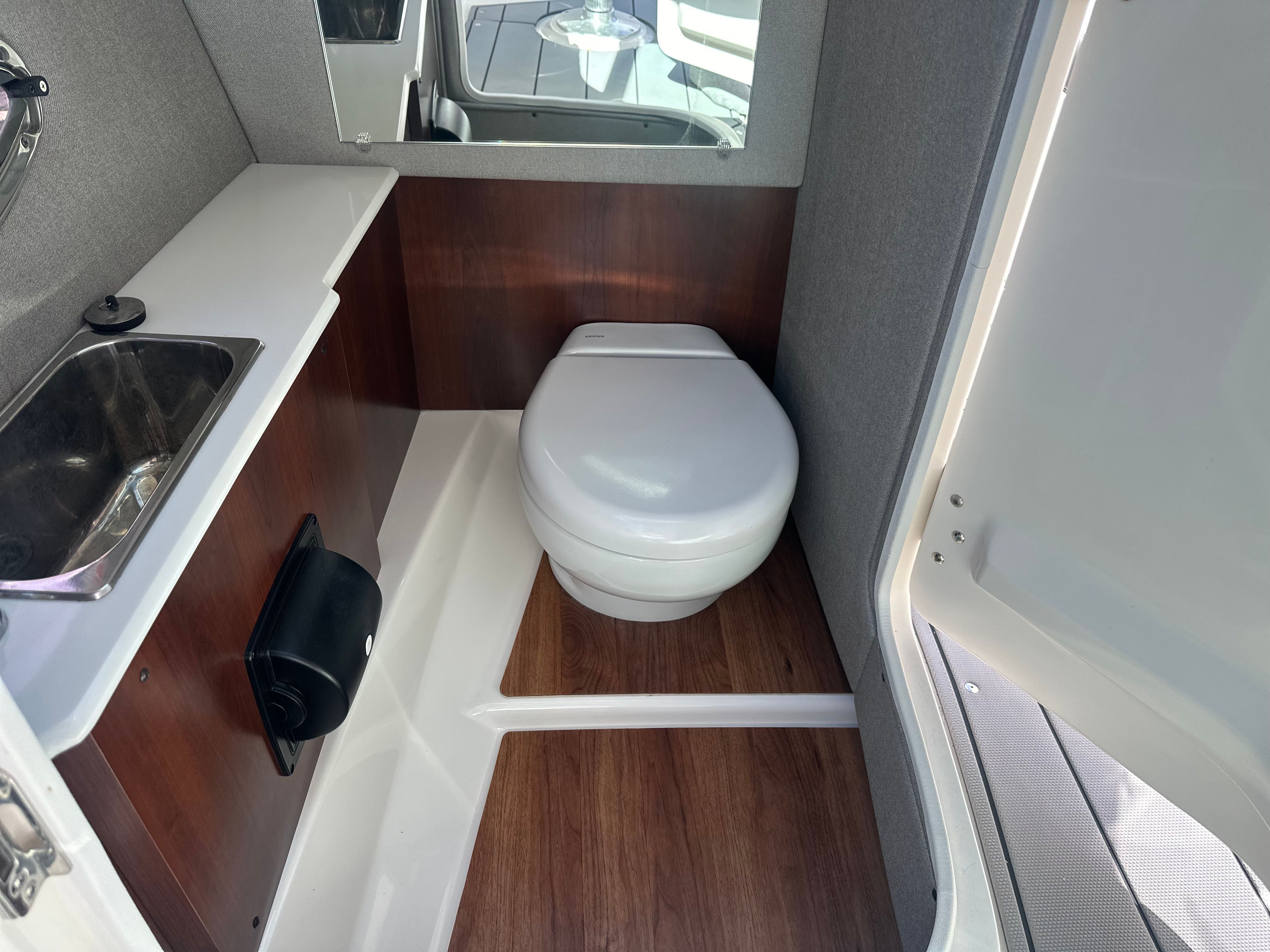 2020 CHAPARRAL 257 SSX OB - Image 16