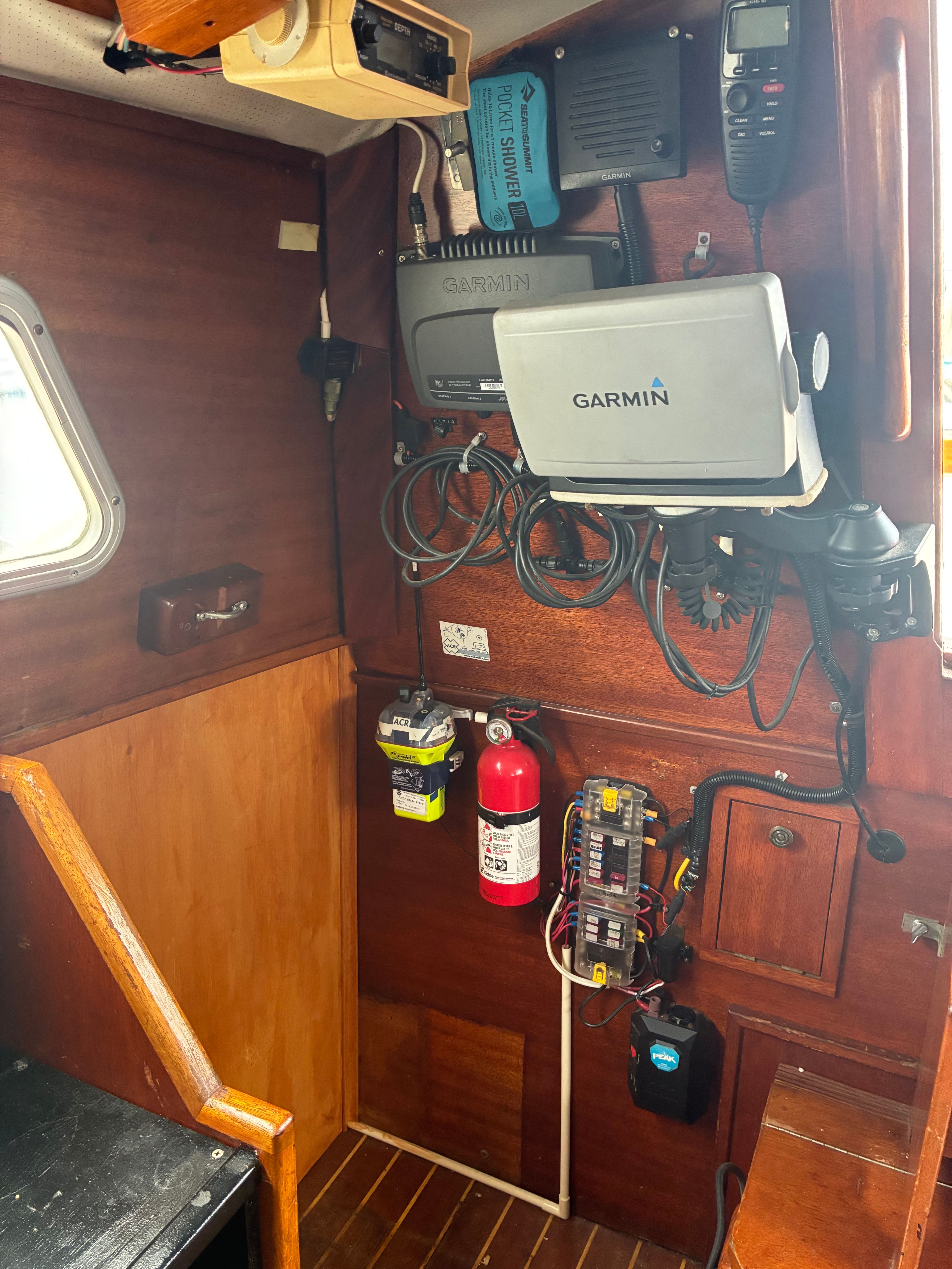 1972 Islander 34ft Sailboat cruiser - 11