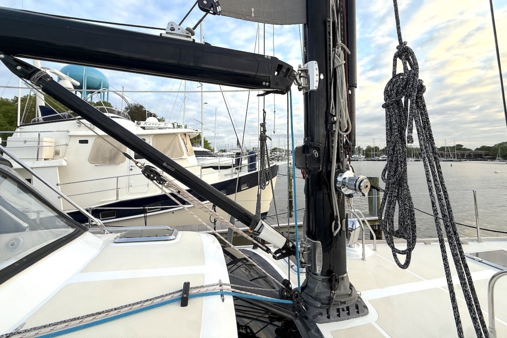 2014 Hylas 56 - Image 12