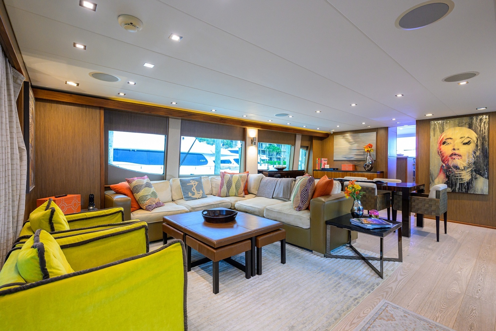 2013 Hatteras 80 Motor Yacht - Image 5