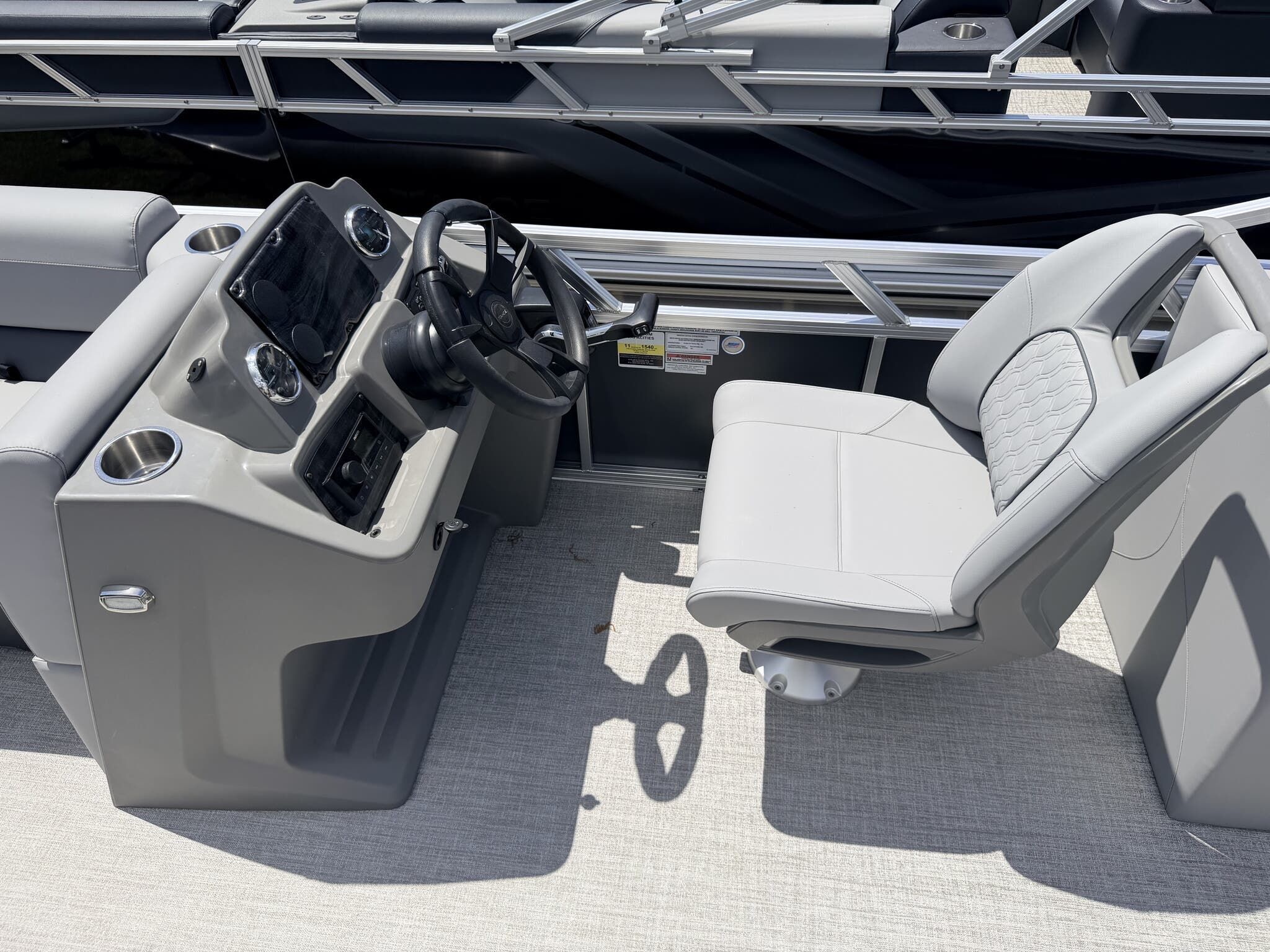 2026 Tahoe Pontoon Boats SLT 23 QUAD LOUNGER-140HP - 4