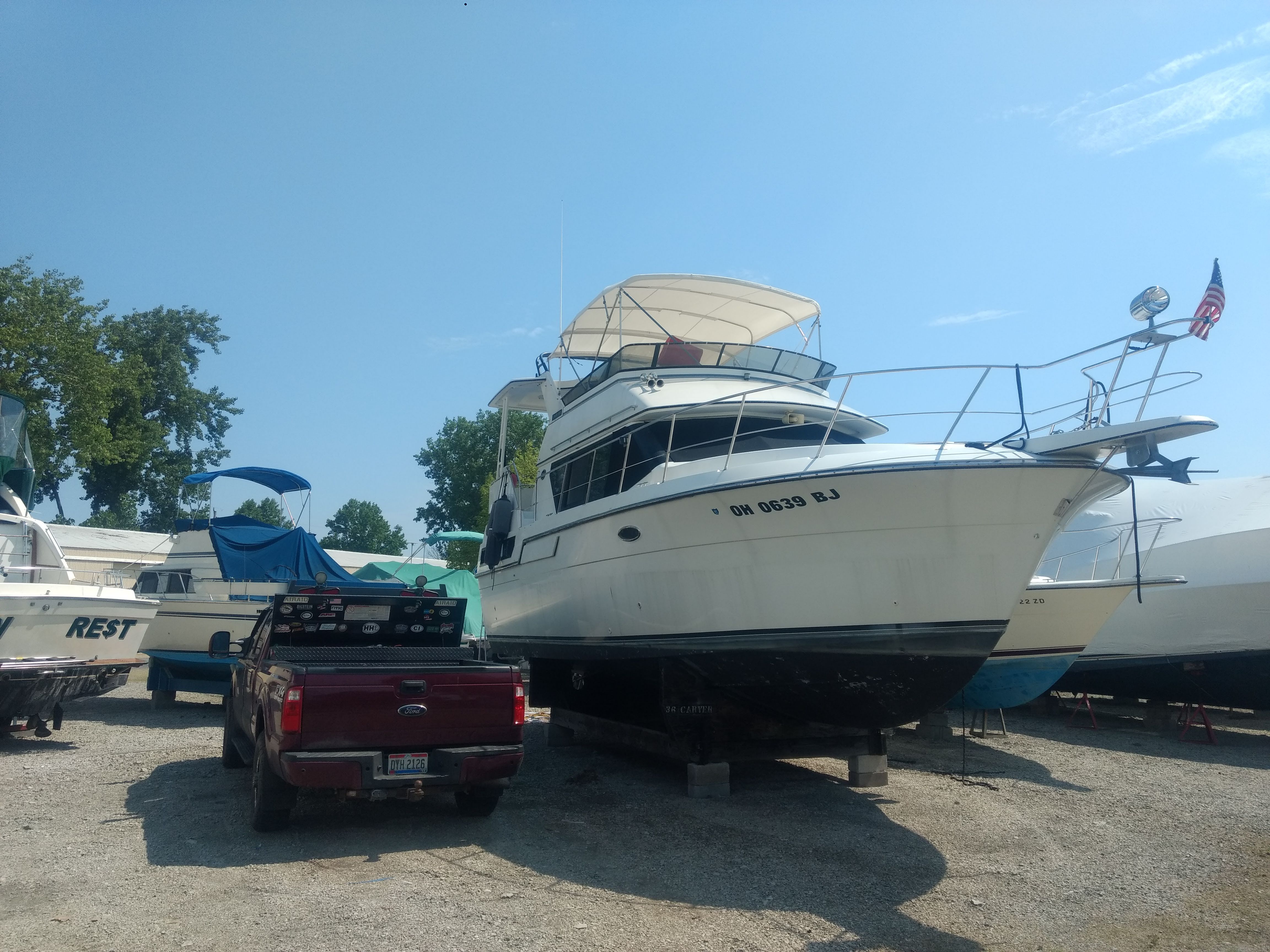 1990 Carver 3608 Aft Cabin Motor Yacht - 5