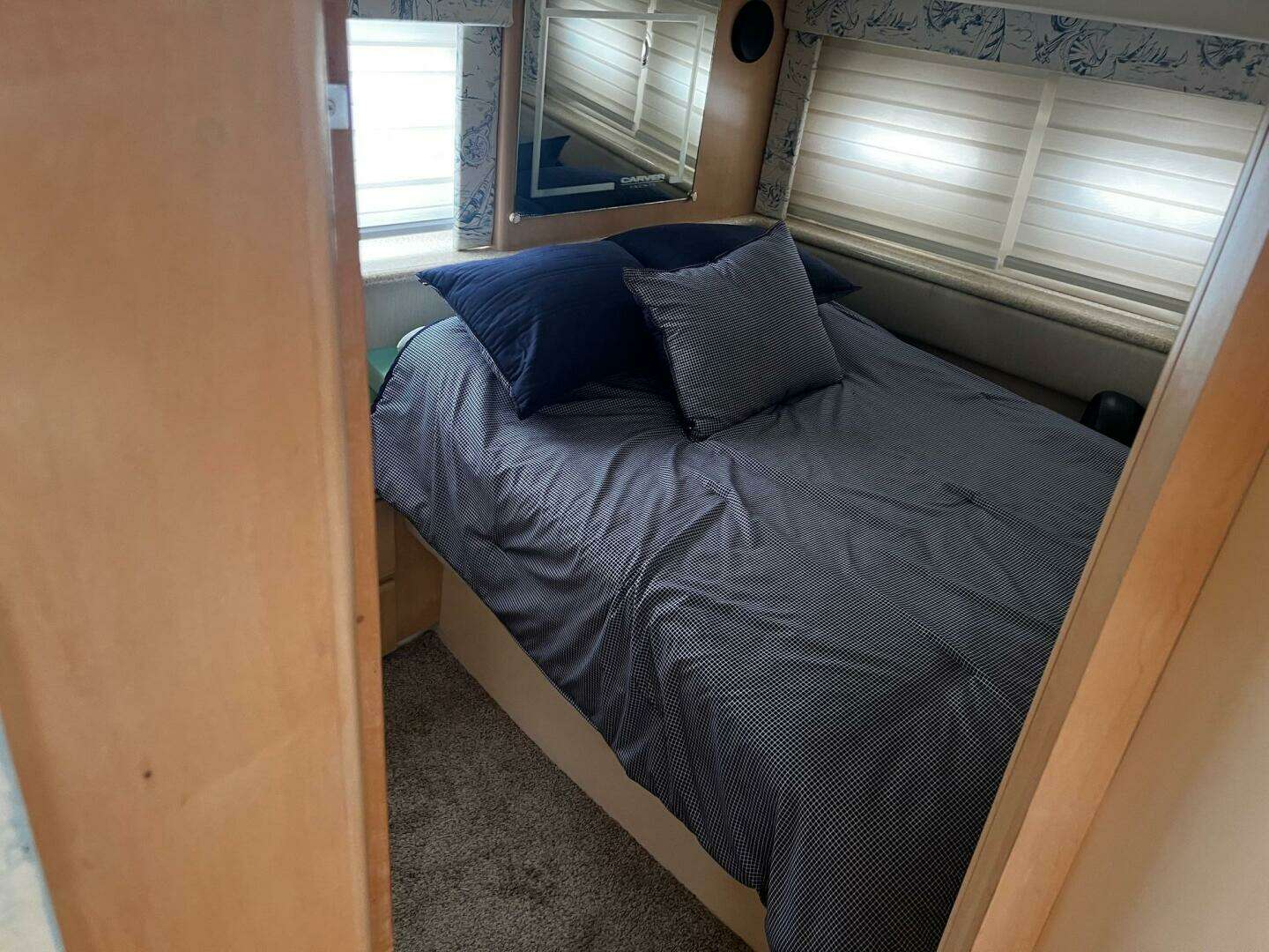 1999 Carver 356 Aft Cabin - Image 46