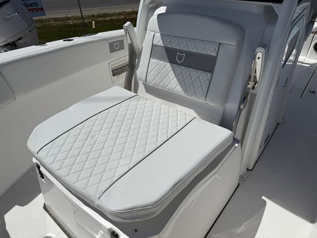 2026 Sea Fox Commander 268 - 11