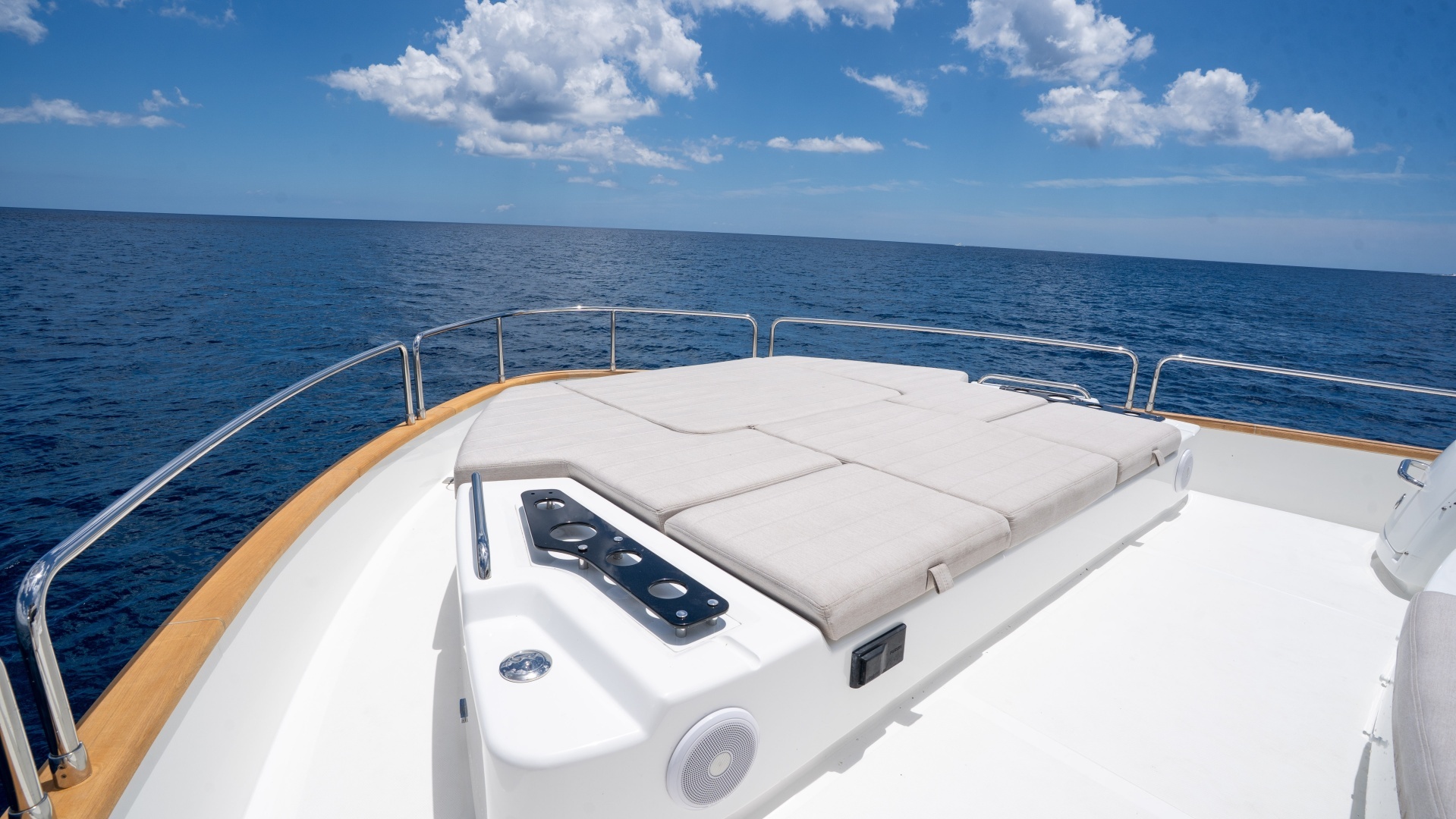 2025 Sirena 58 - Image 38