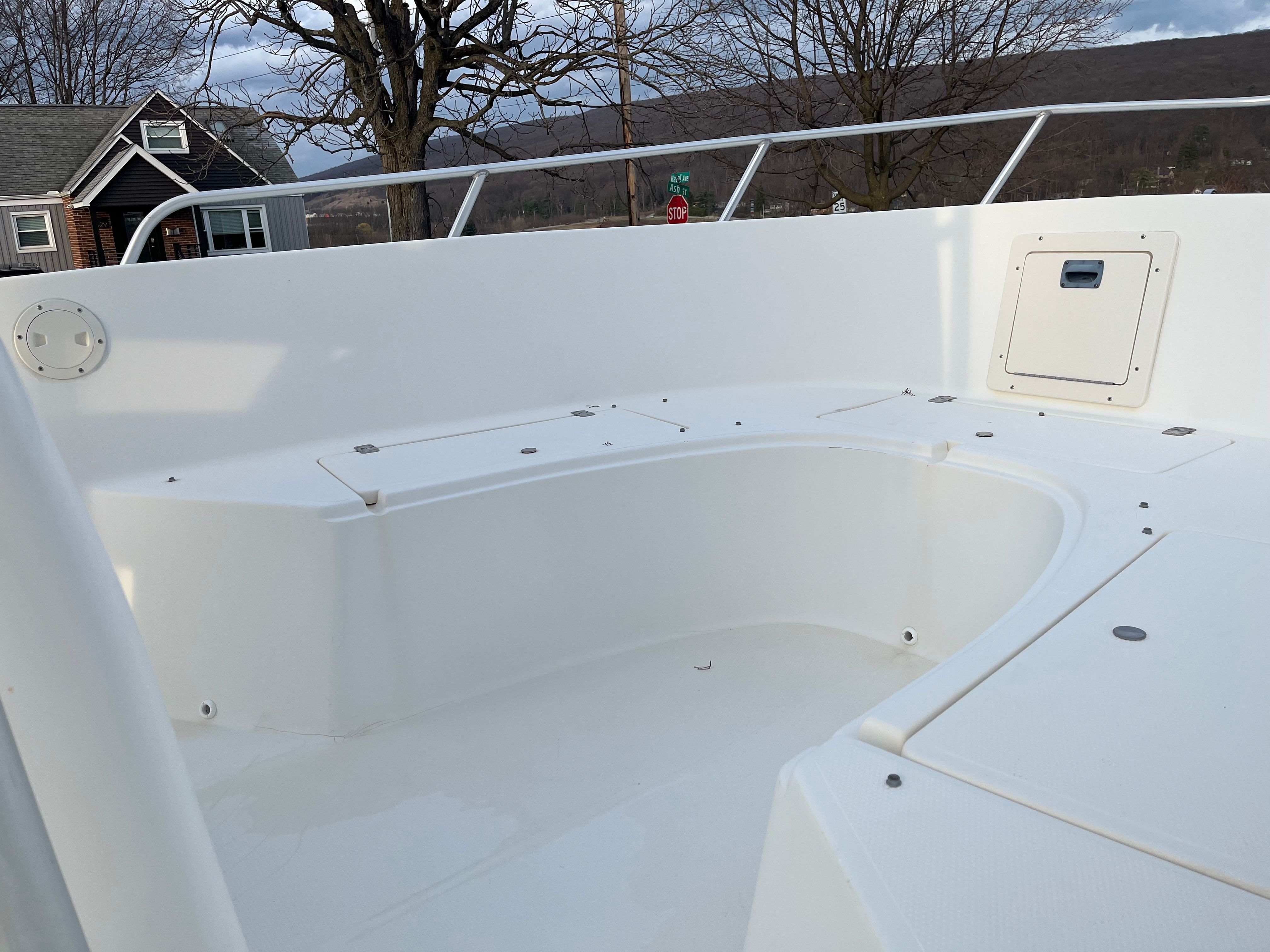2002 Mako 232 Center Console - 14
