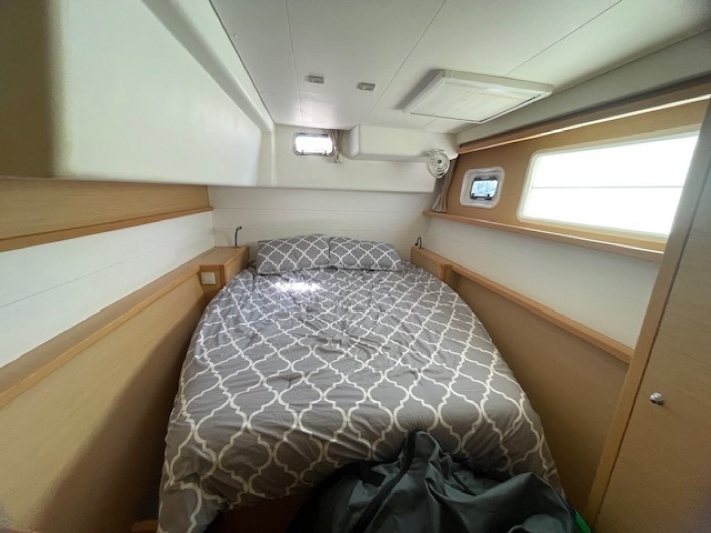 2016 Lagoon 450F - Image 28