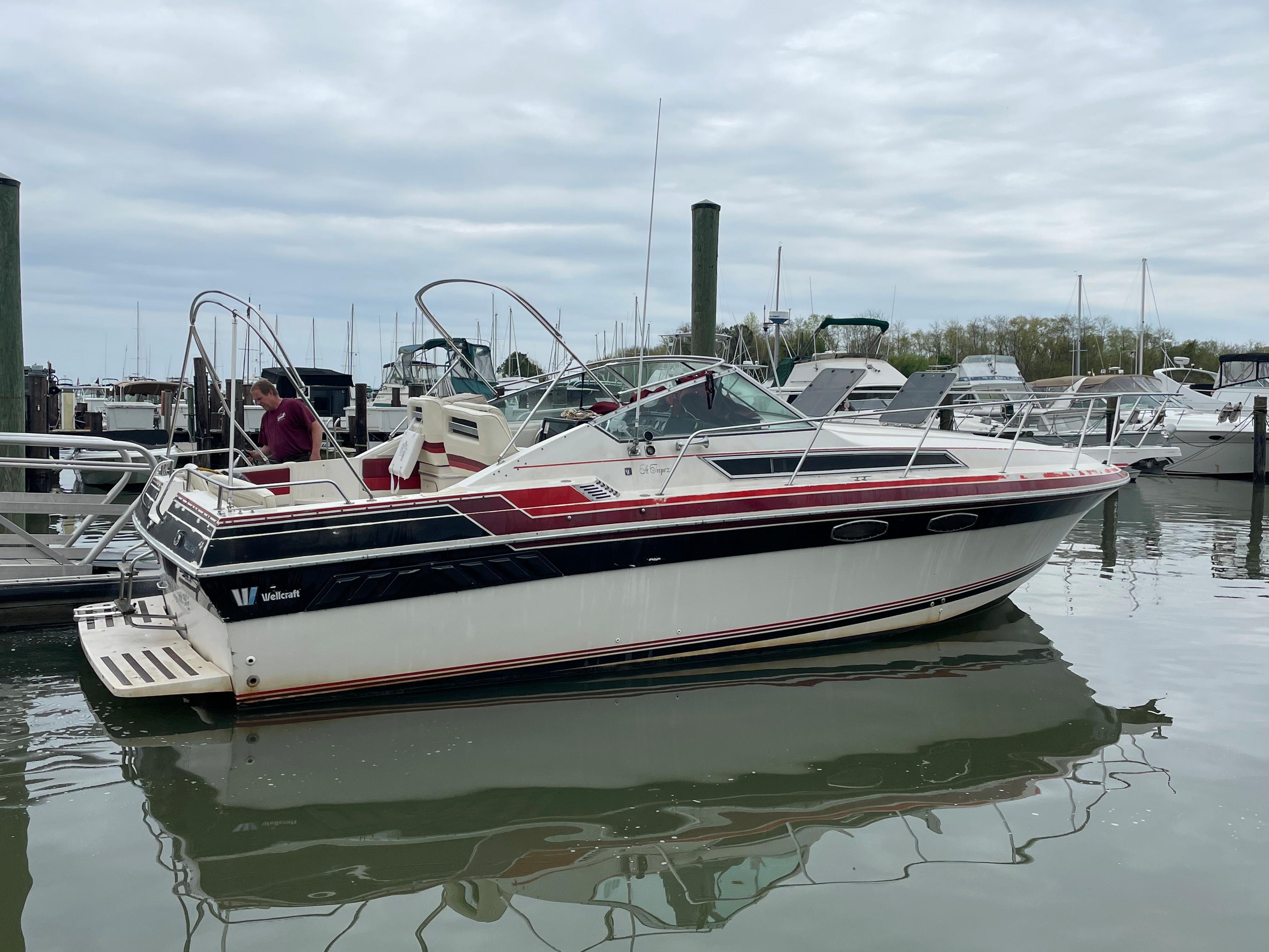 1985 Wellcraft 3200 St. Tropez