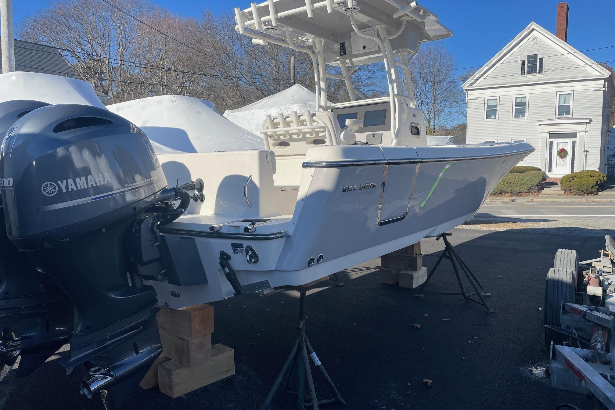 2023 Sea Born LX26 Center Console