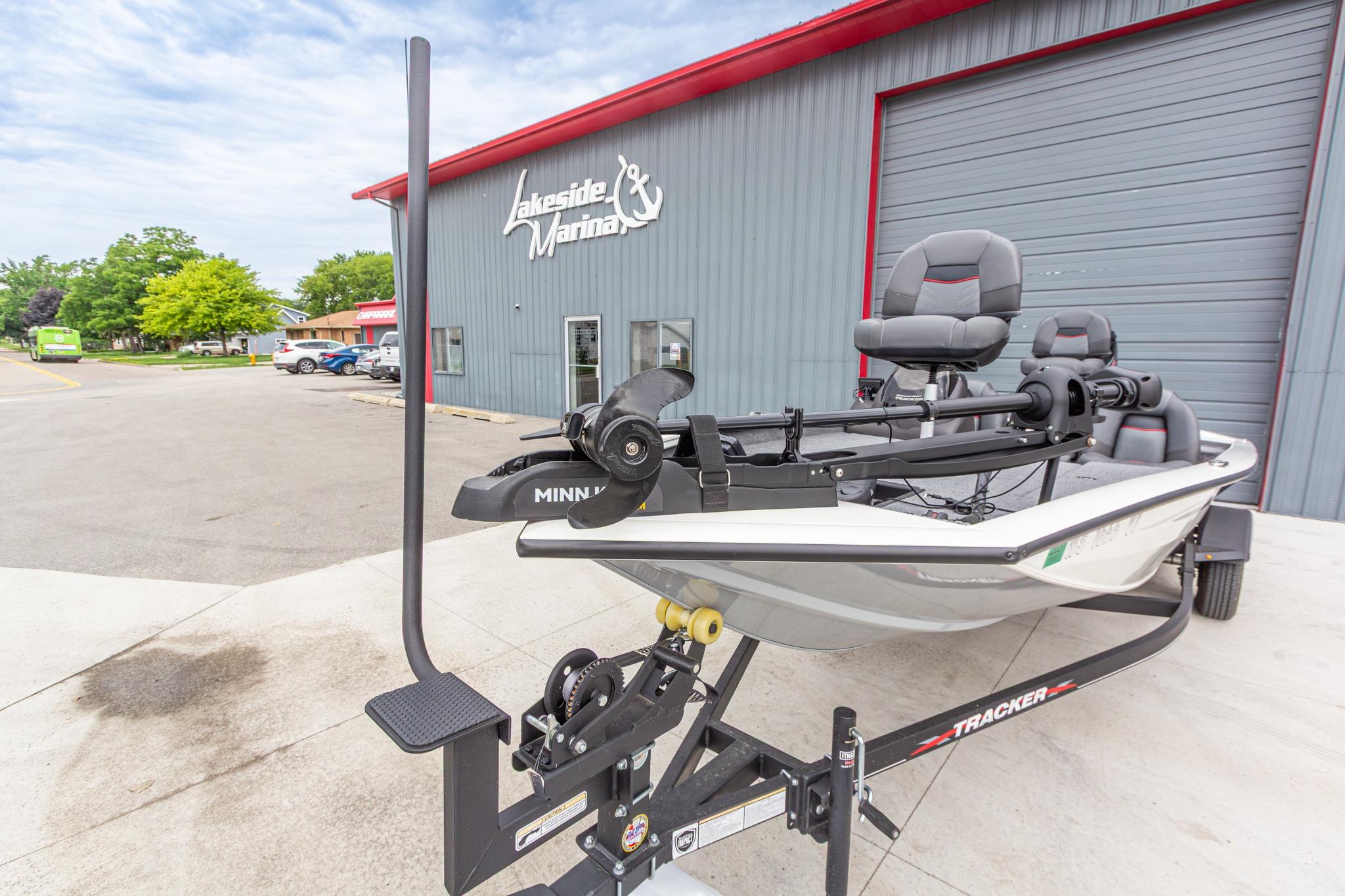 2023 Tracker Pro Team 190 TX boat at Lakeside Marina, featuring Minn Kota trolling motor.