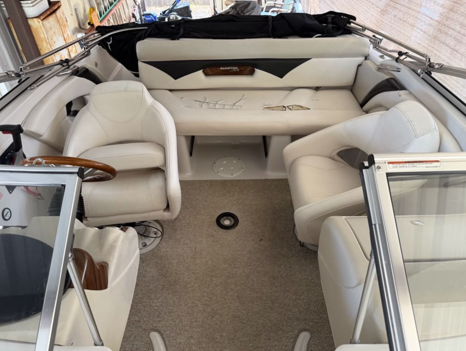 2011 Glastron DX 215 Deckboat - 4