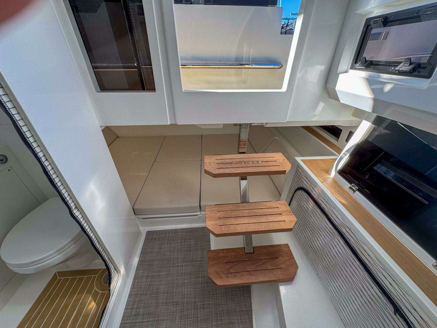 2026 De Antonio Yachts D32 - Image 27