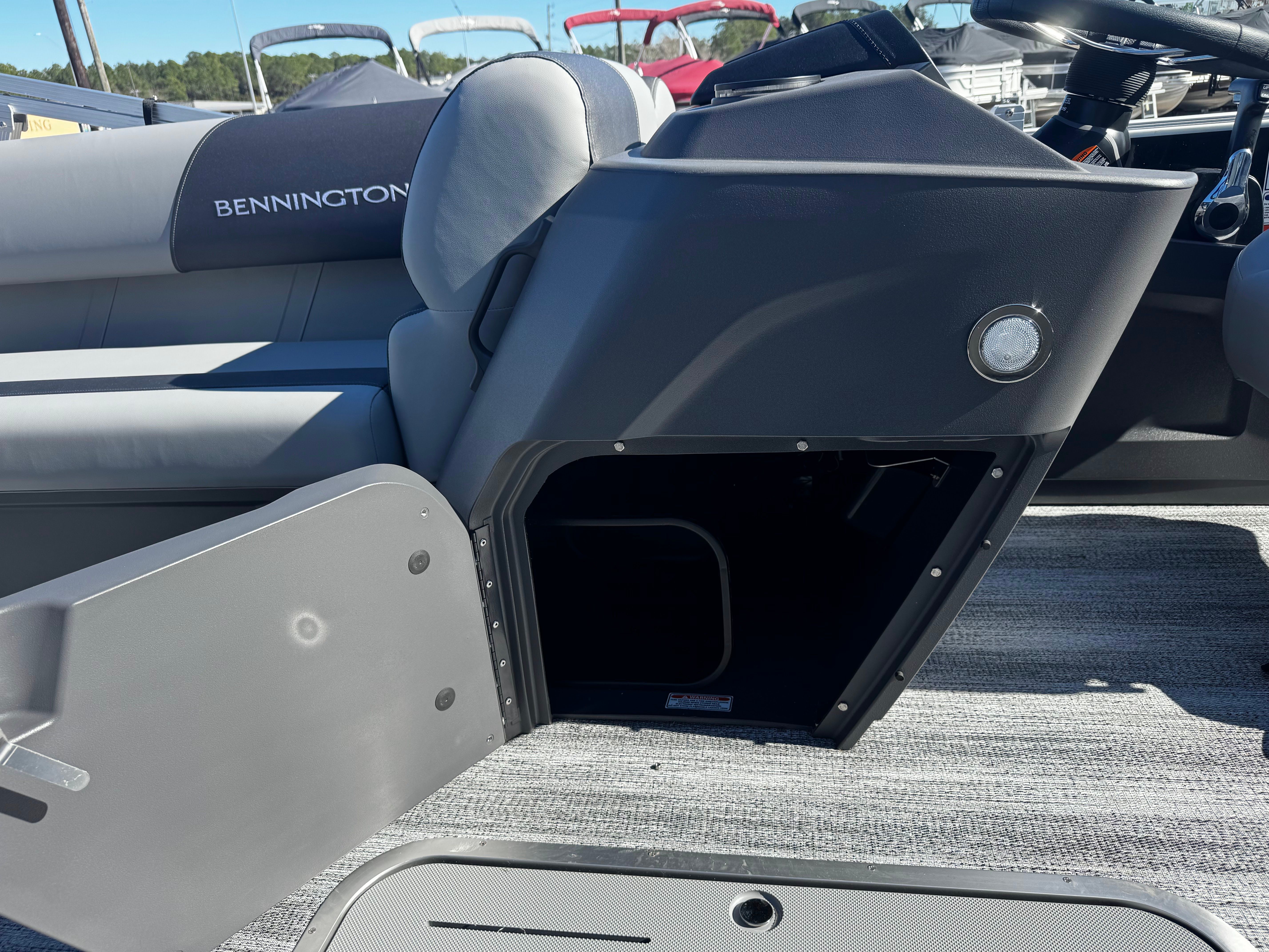 2026 Bennington 22SSBSF - 8