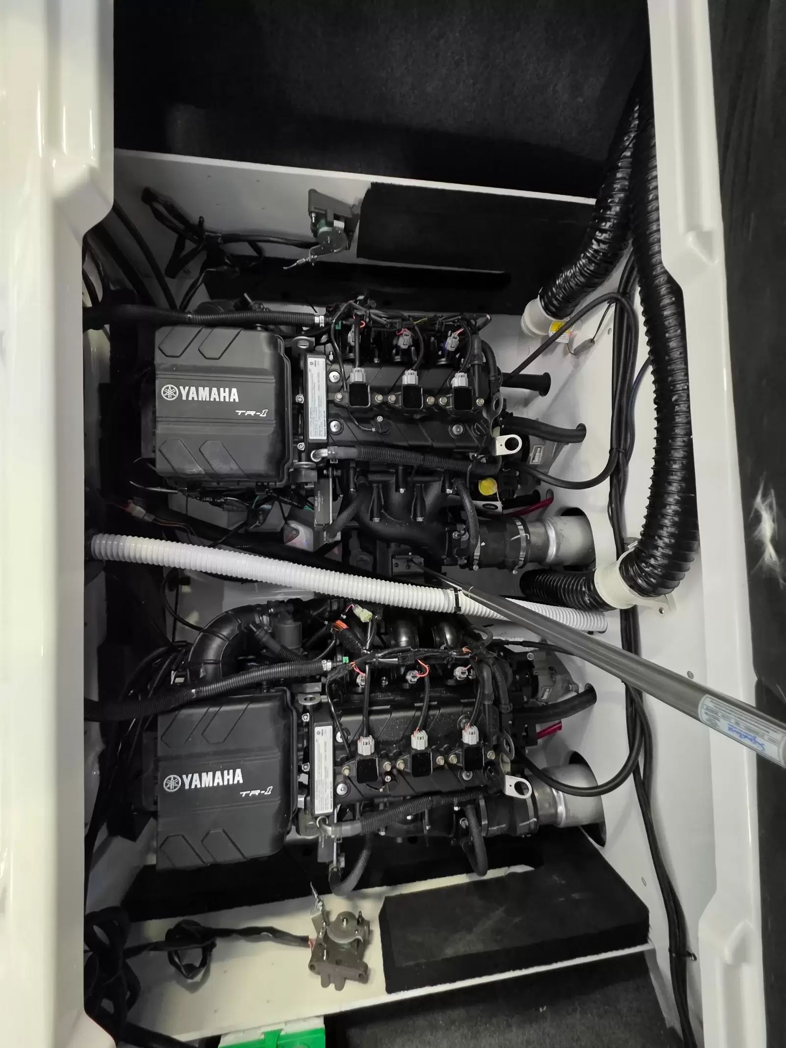 2026 Yamaha Boats AR220 - 13