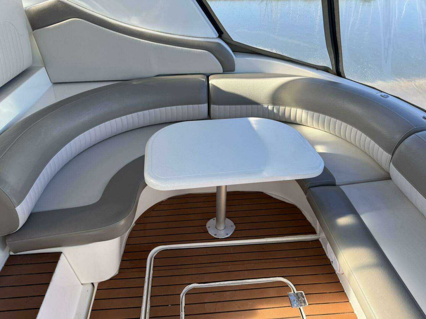 2003 Cruisers Yachts 3772 - Image 30