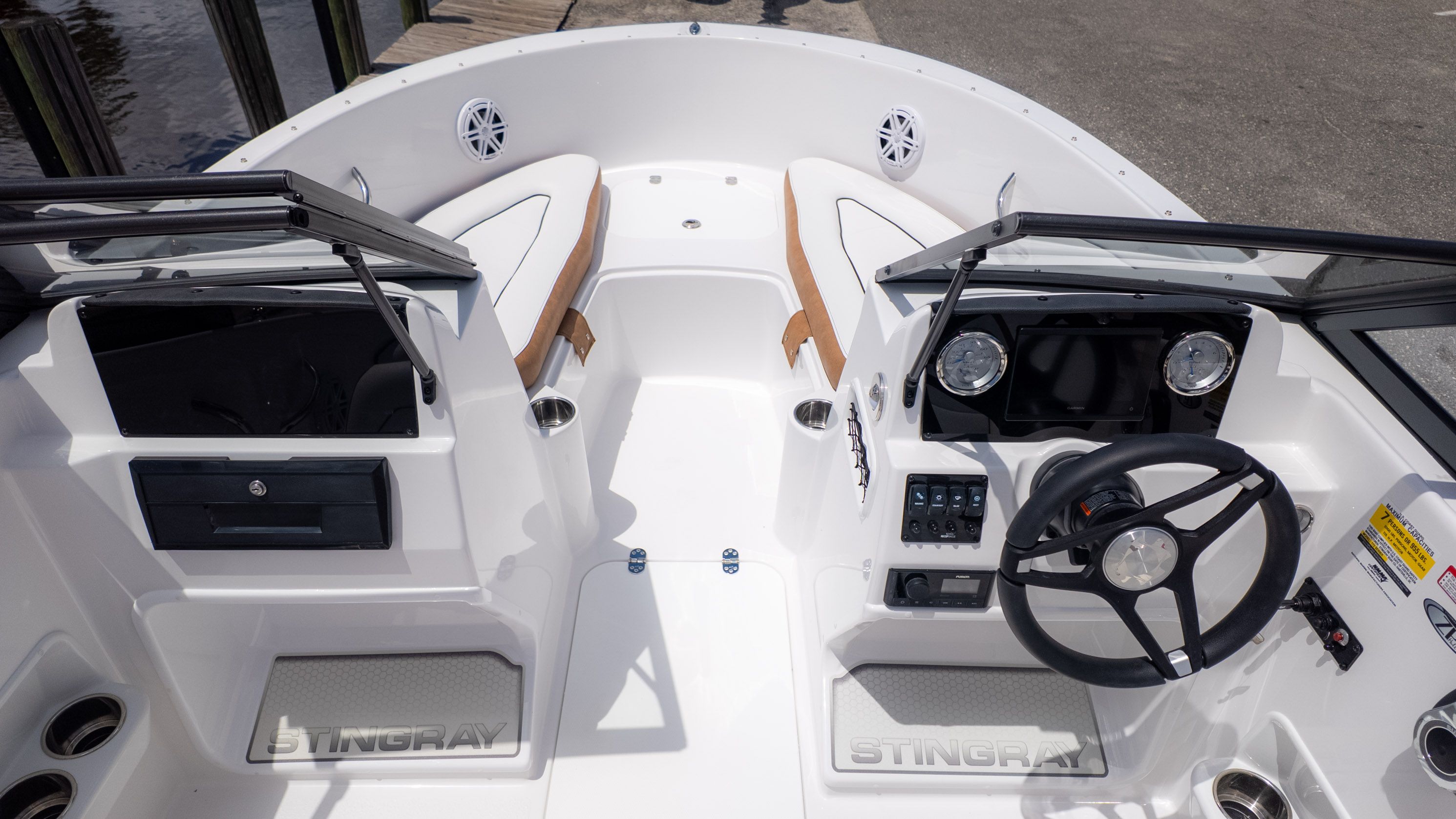 2026 Stingray 172 DC - 7