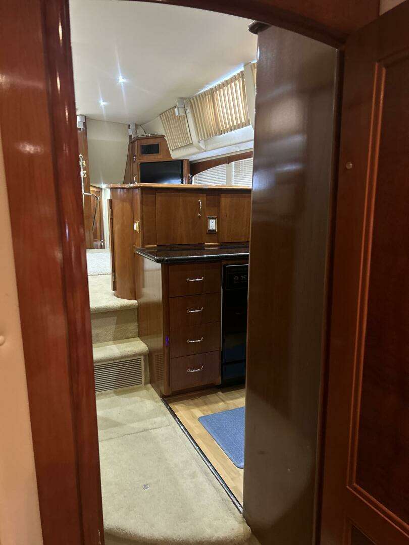 2003 Carver 466 Motor Yacht - Image 43