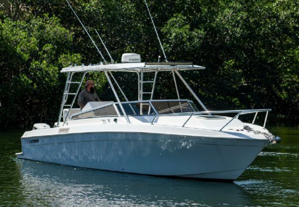 2001 Contender 35 Side Console