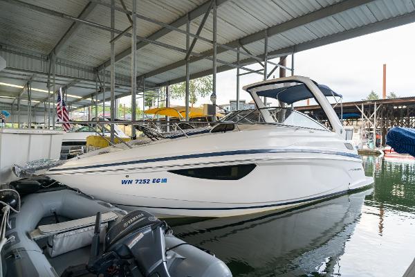 2016 Regal 28 Express - 77