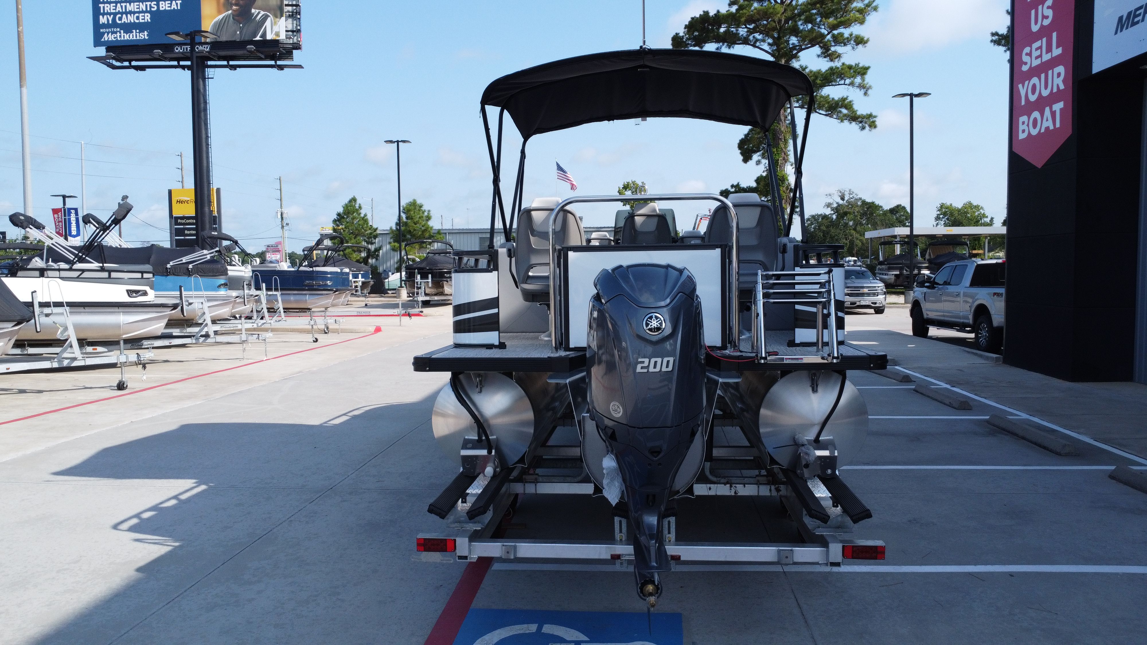 2025 Avalon Venture 85 Center Console Fish - 23' - 9