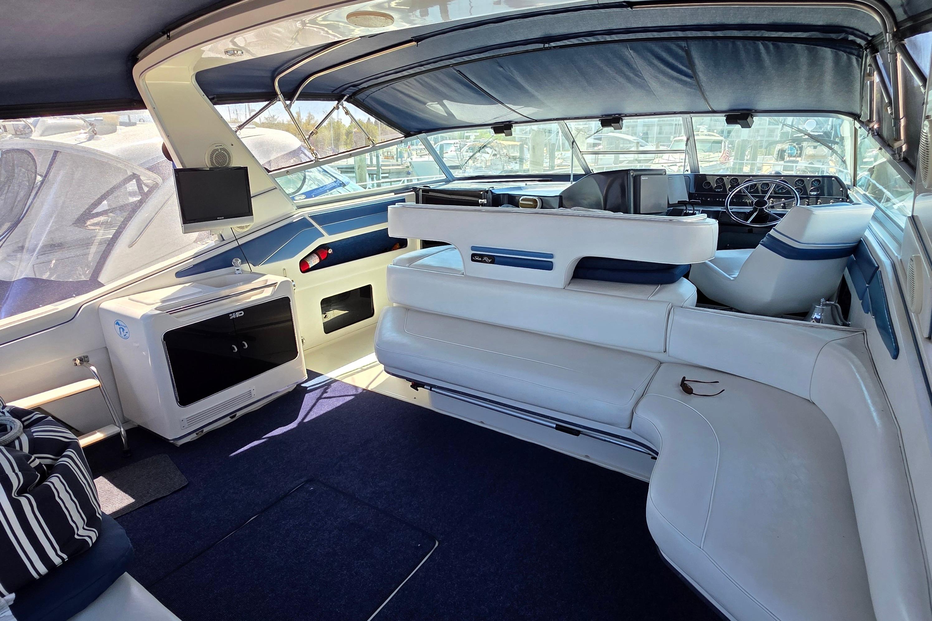 1989 Sea Ray 420 Sundancer
