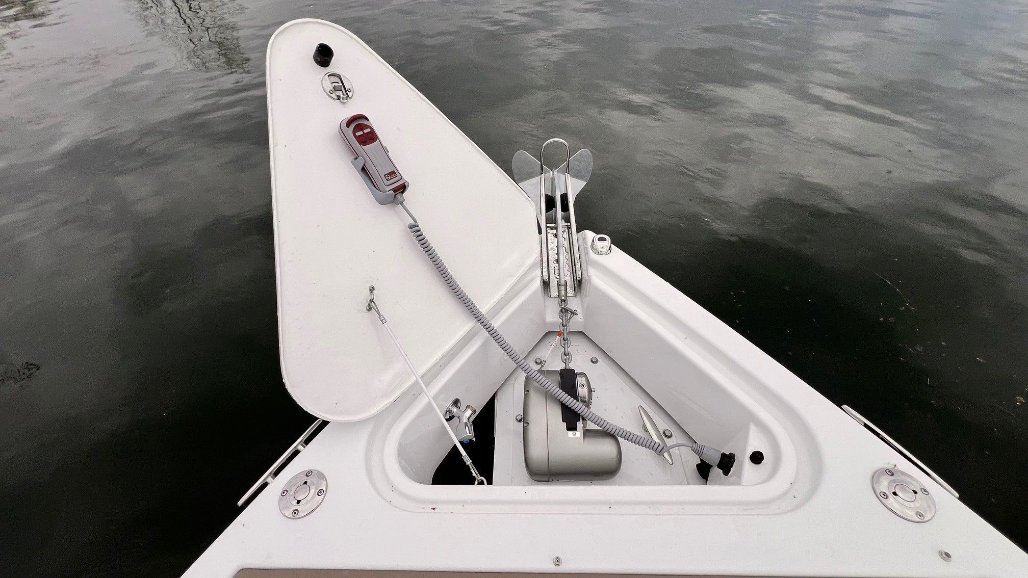 2026 Cruisers Yachts 38 VTR EC - 29