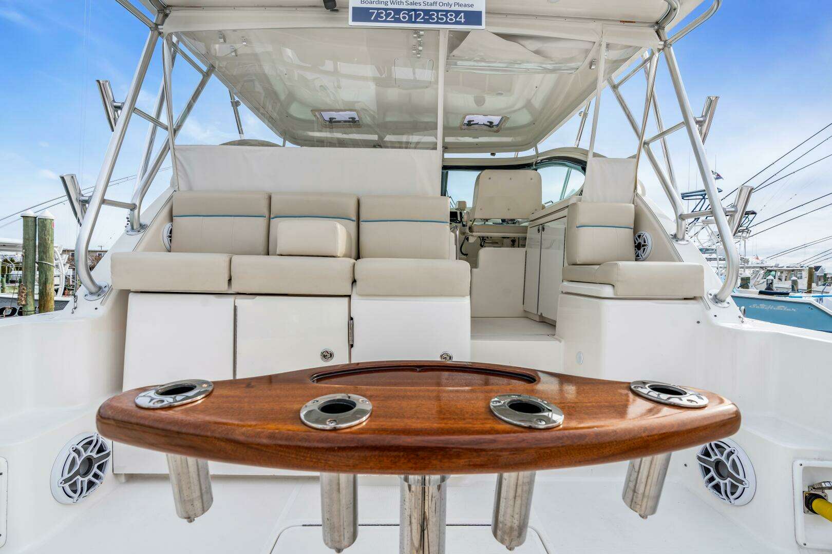 2006 Tiara Yachts 4200 Open - Image 23