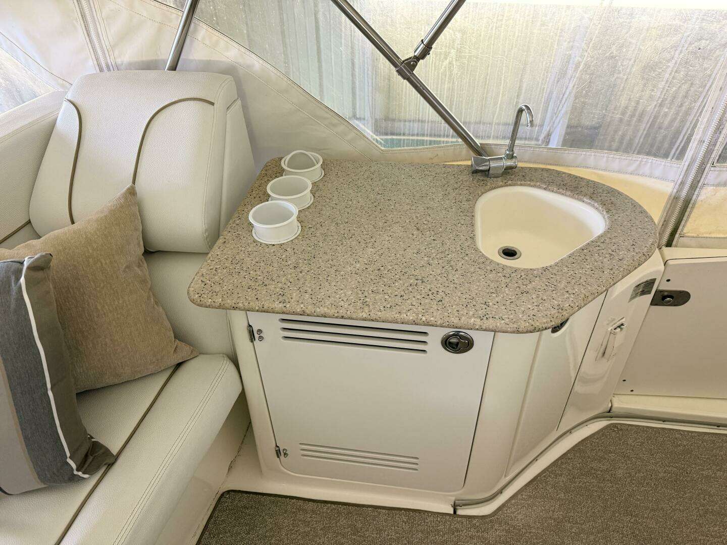 2006 Silverton 38 Sport Bridge - Image 14
