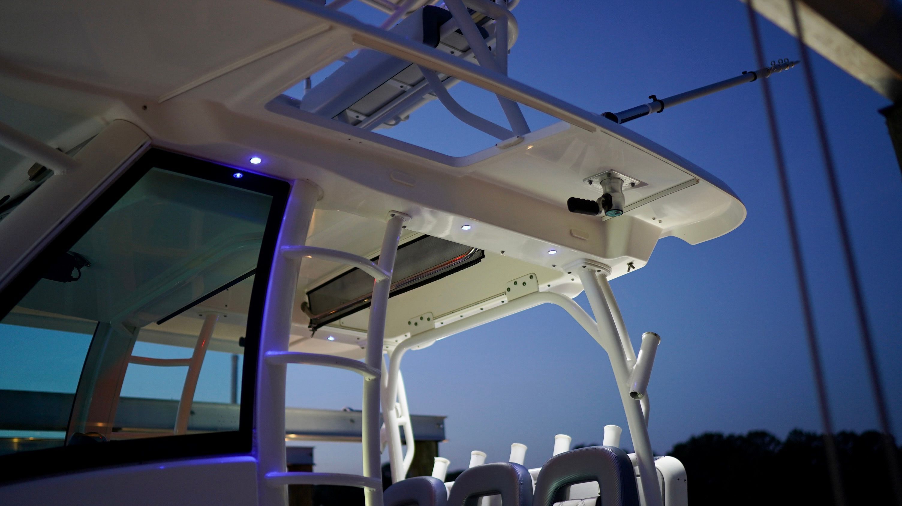 2013 Boston Whaler 350 Outrage - 191