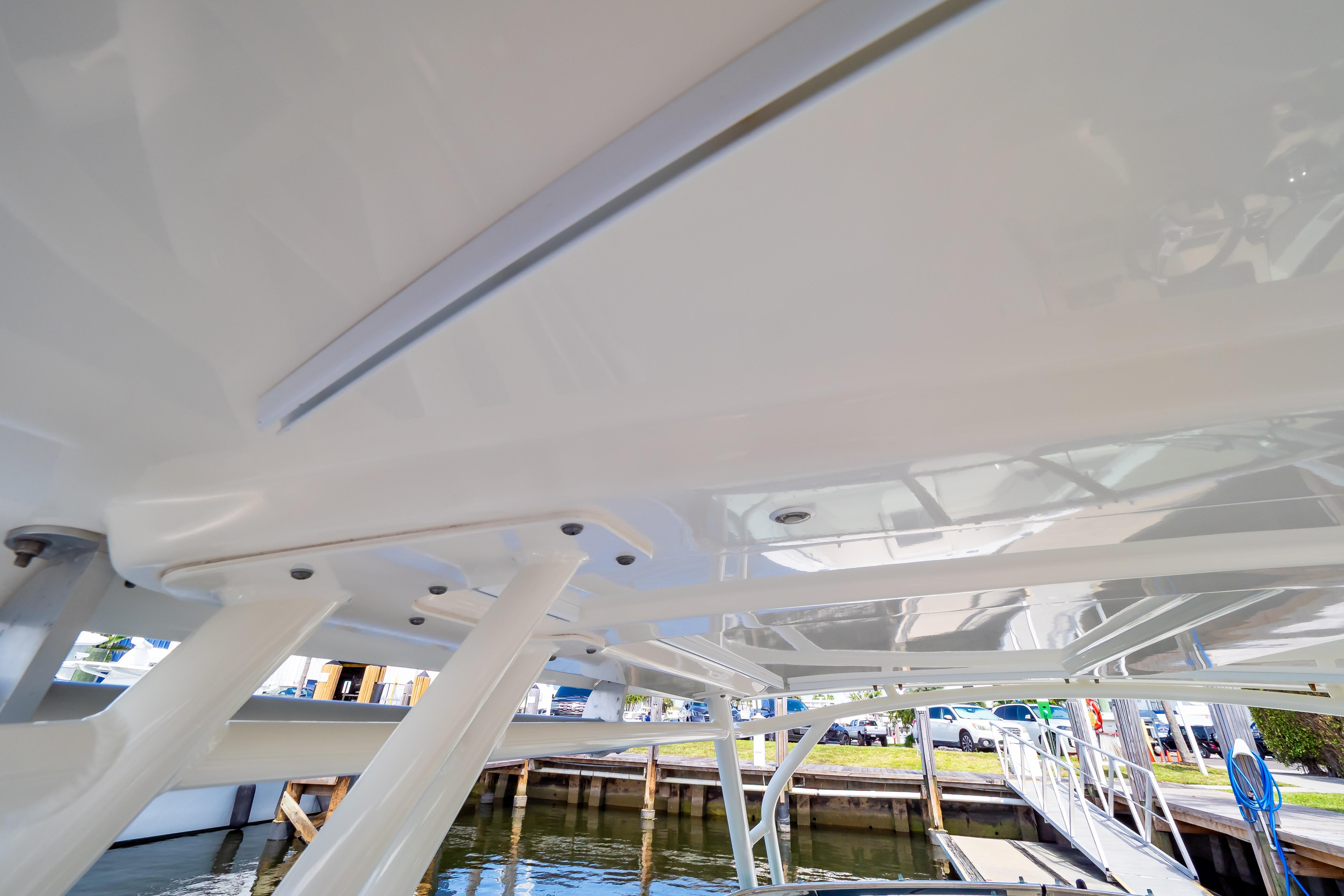 2019 Boston Whaler 270 Vantage boat canopy and structure, dockside view.