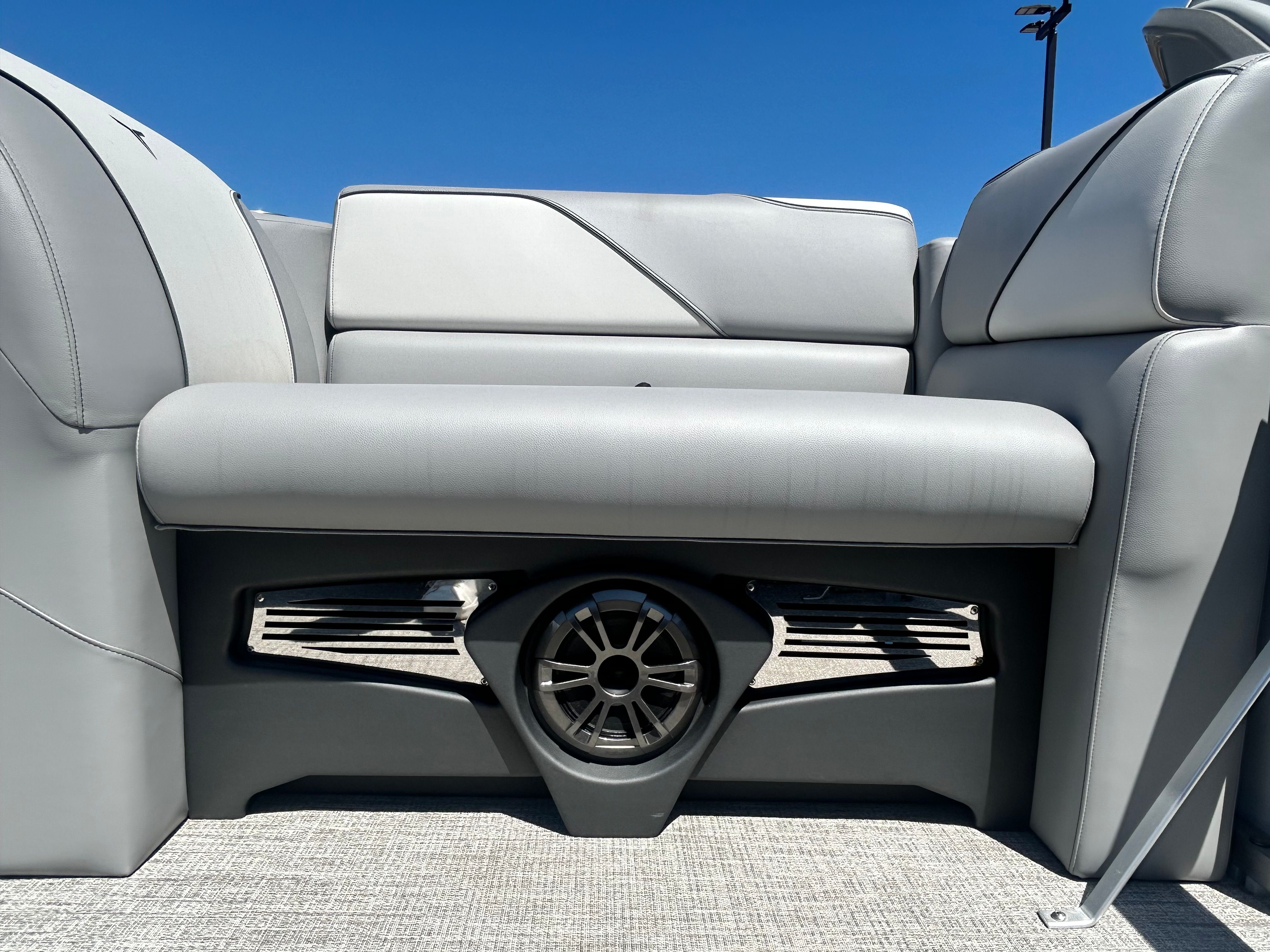 2025 Tahoe SPT FNC23T - 14