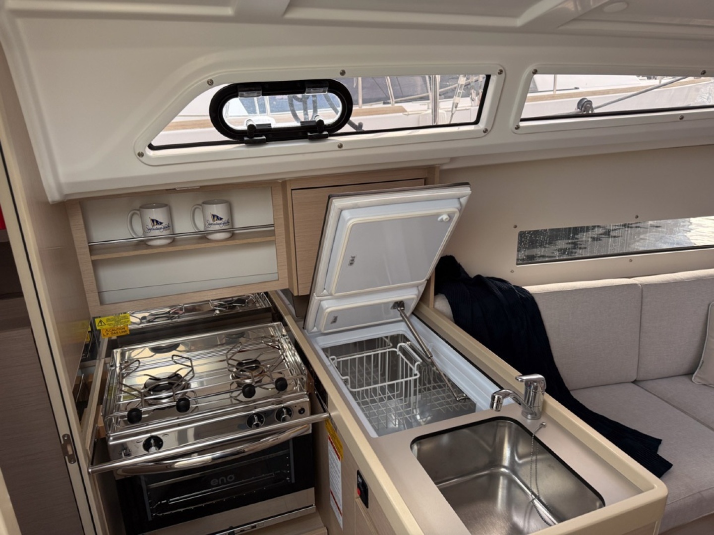 2023 Beneteau Oceanis 30.1 - Image 6