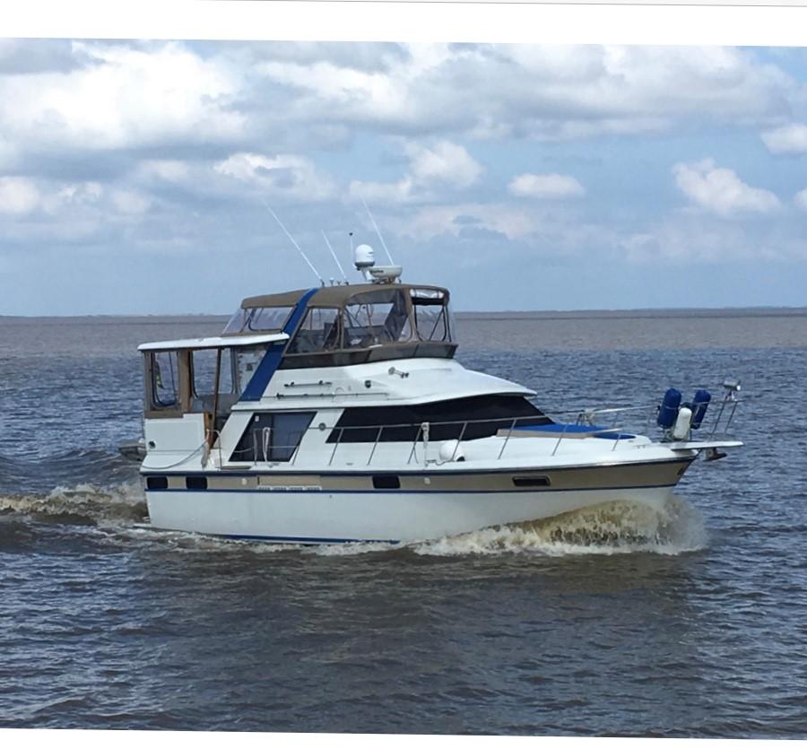 1988 Carver 42 Aft Cabin Motor Yacht