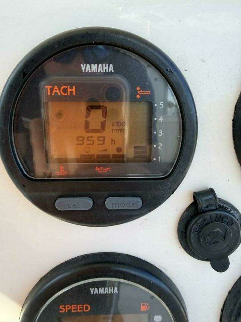 2004 Regulator — - Image 20