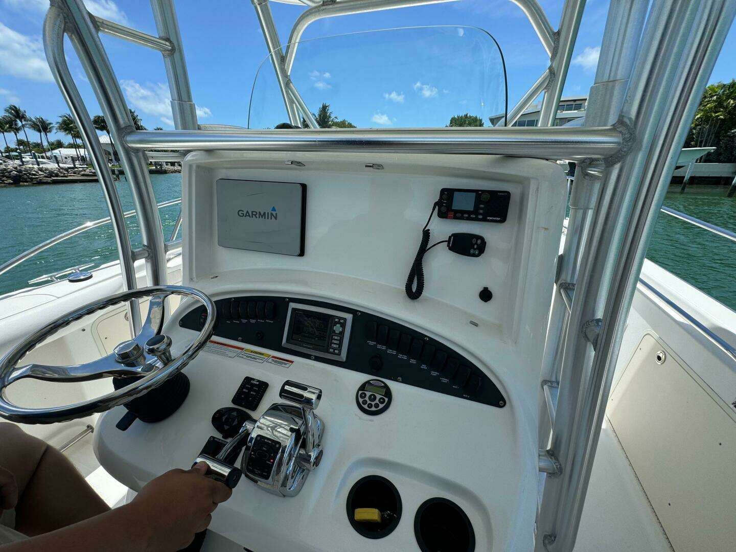 2008 Boston Whaler 320 Outrage - Image 16