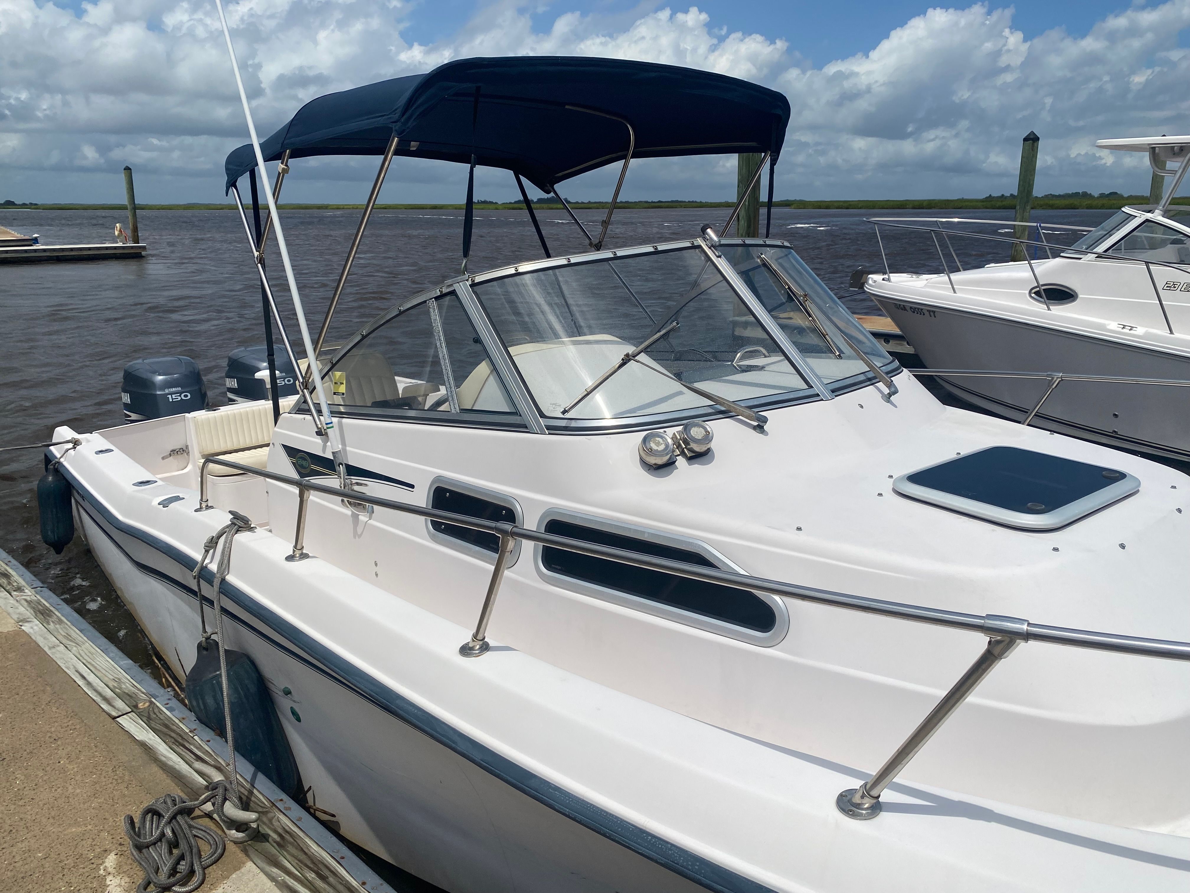 2002 Grady-White Voyager 248 - 5