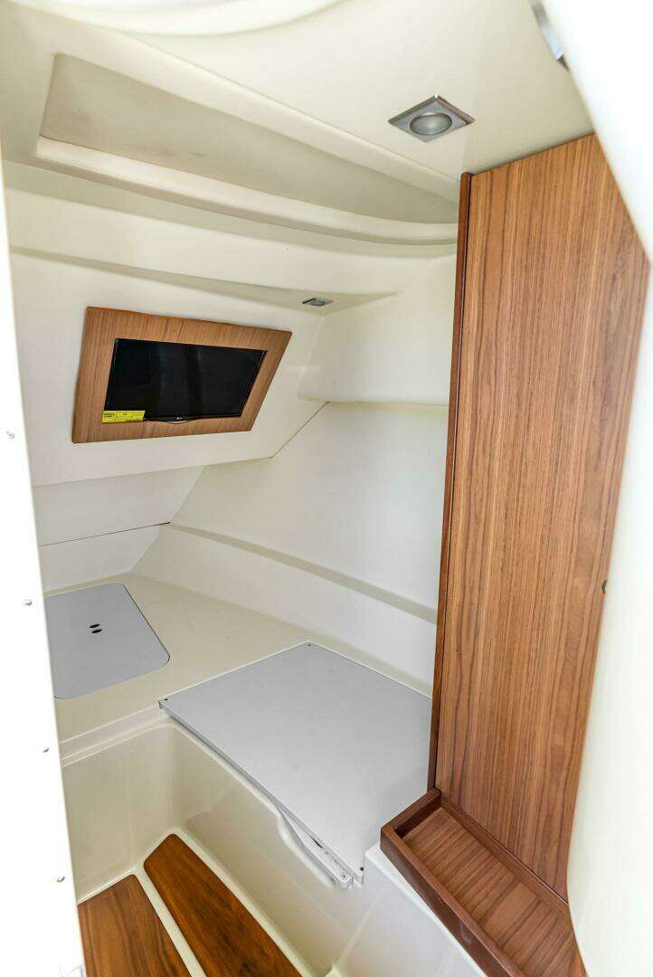 2021 Chris-Craft Launch 35 GT OB - Image 62