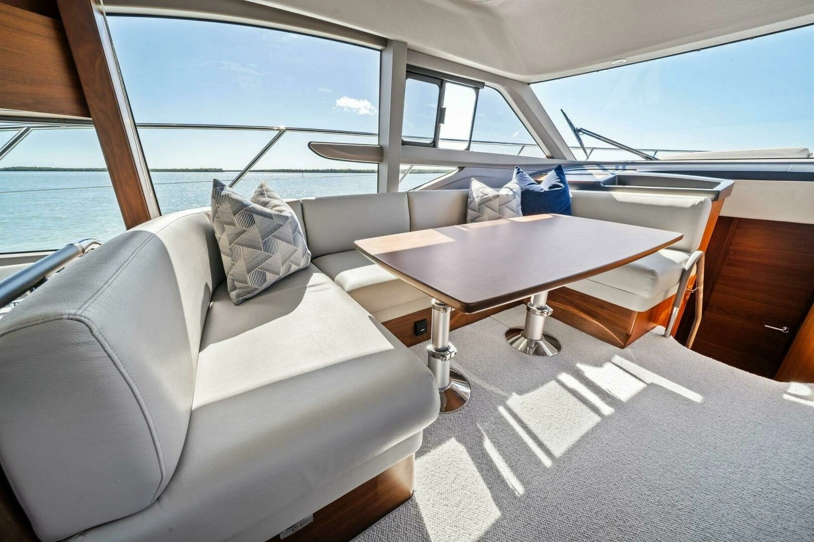 2023 Princess F50 - Image 21