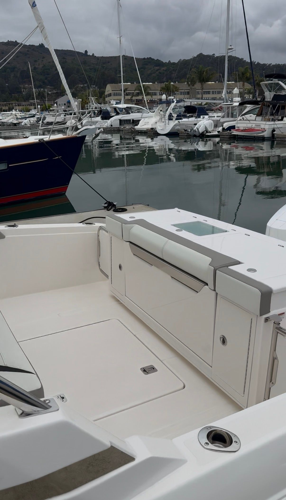 2024 Tiara Yachts 34 LS - 31