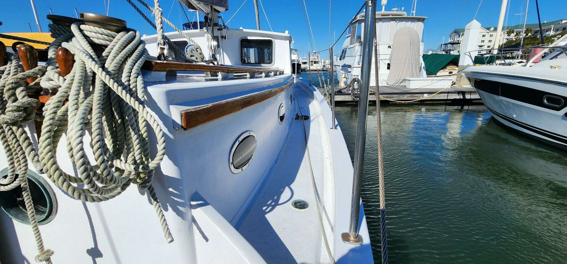 1996 Tillotson-Pearson Motorsailer 32 - Image 11