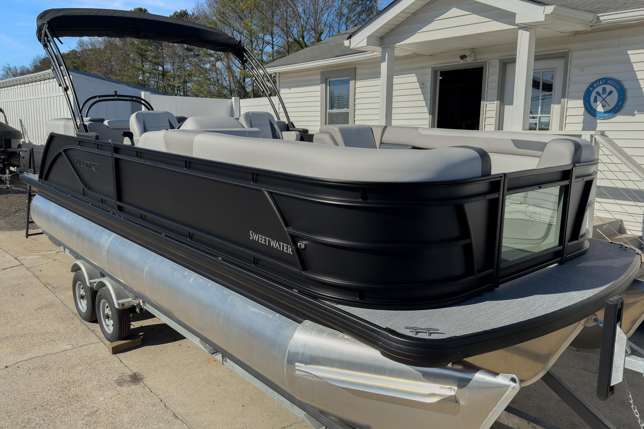 2026 Godfrey Sweetwater 22' Split Bench Tritoon - 2286 SBC