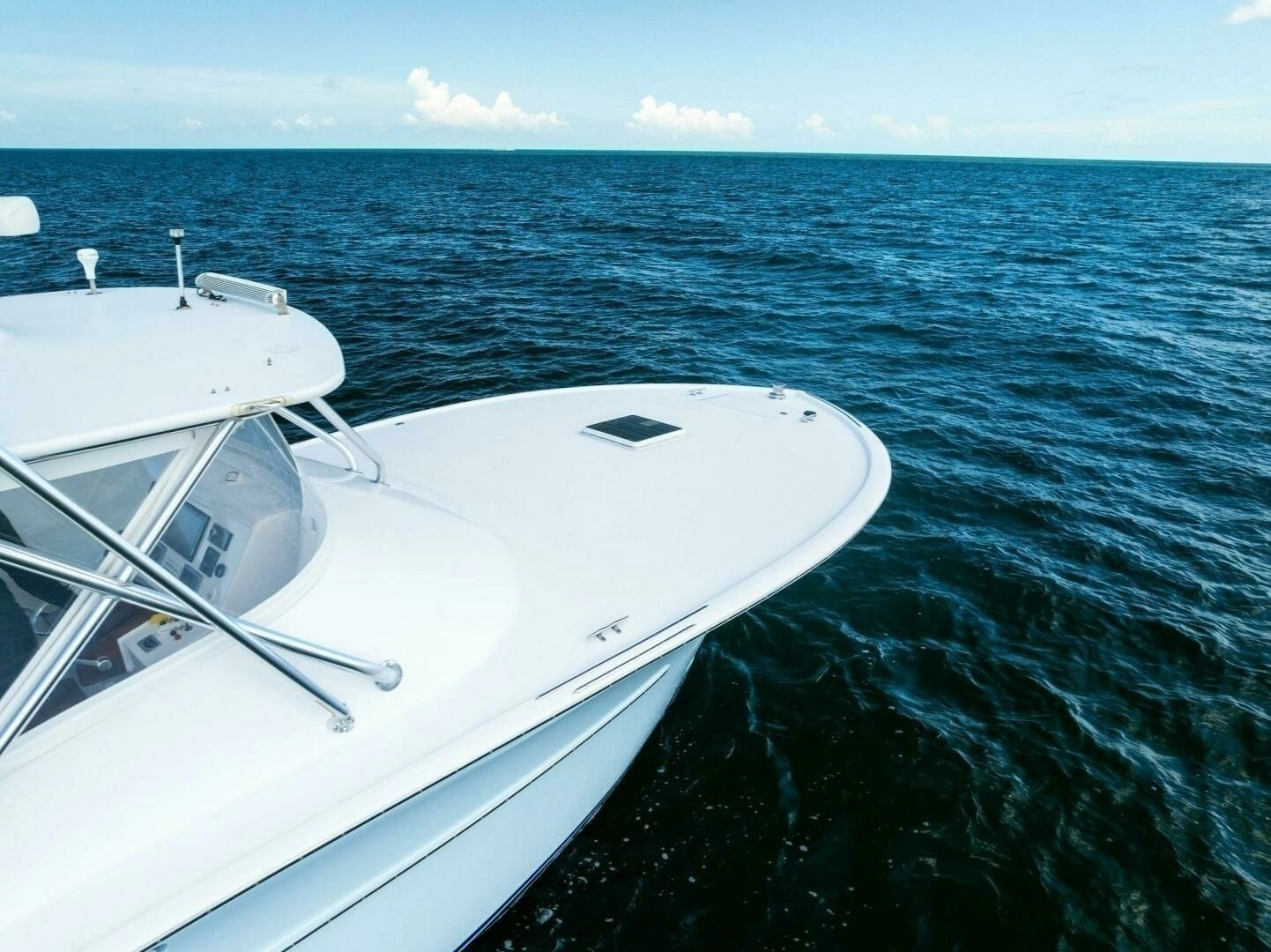 2018 Custom Carolina 35 Express - Image 10
