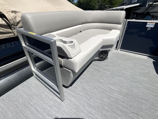 2027 Godfrey Xperience 2086SBX - 14
