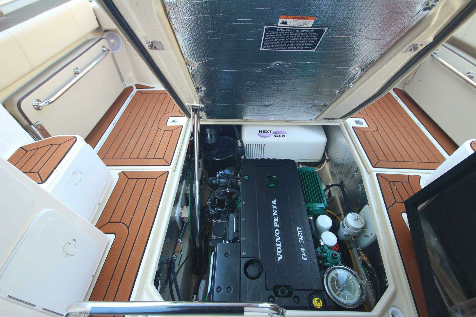 2025 Ranger Tugs R-29 Command Bridge Luxury Edition - Image 21